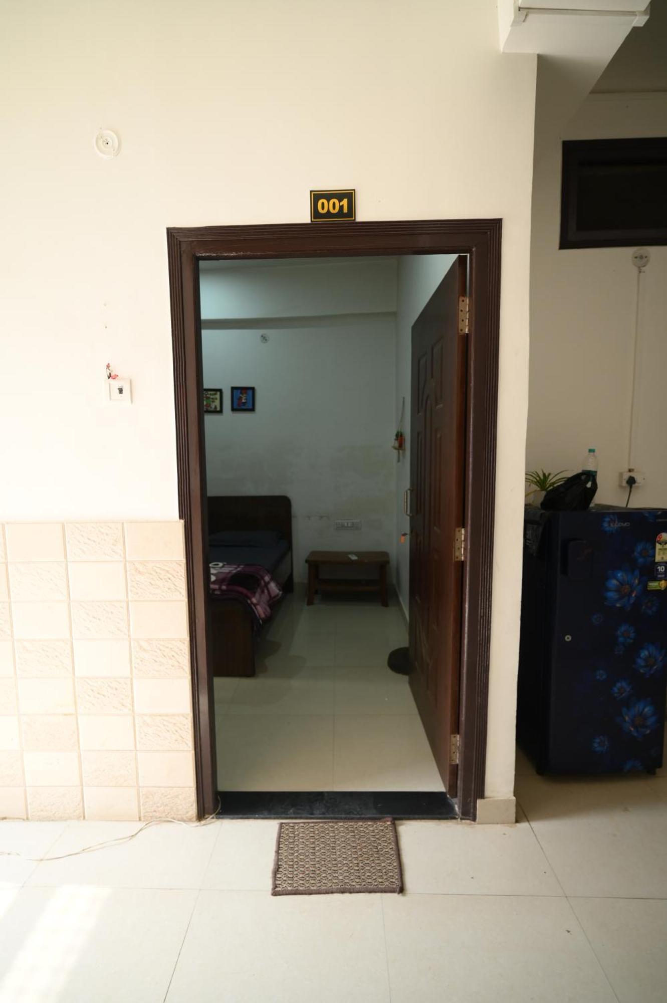 Janki Sadan Near Ram Janam Bhumi Hotel 2*
