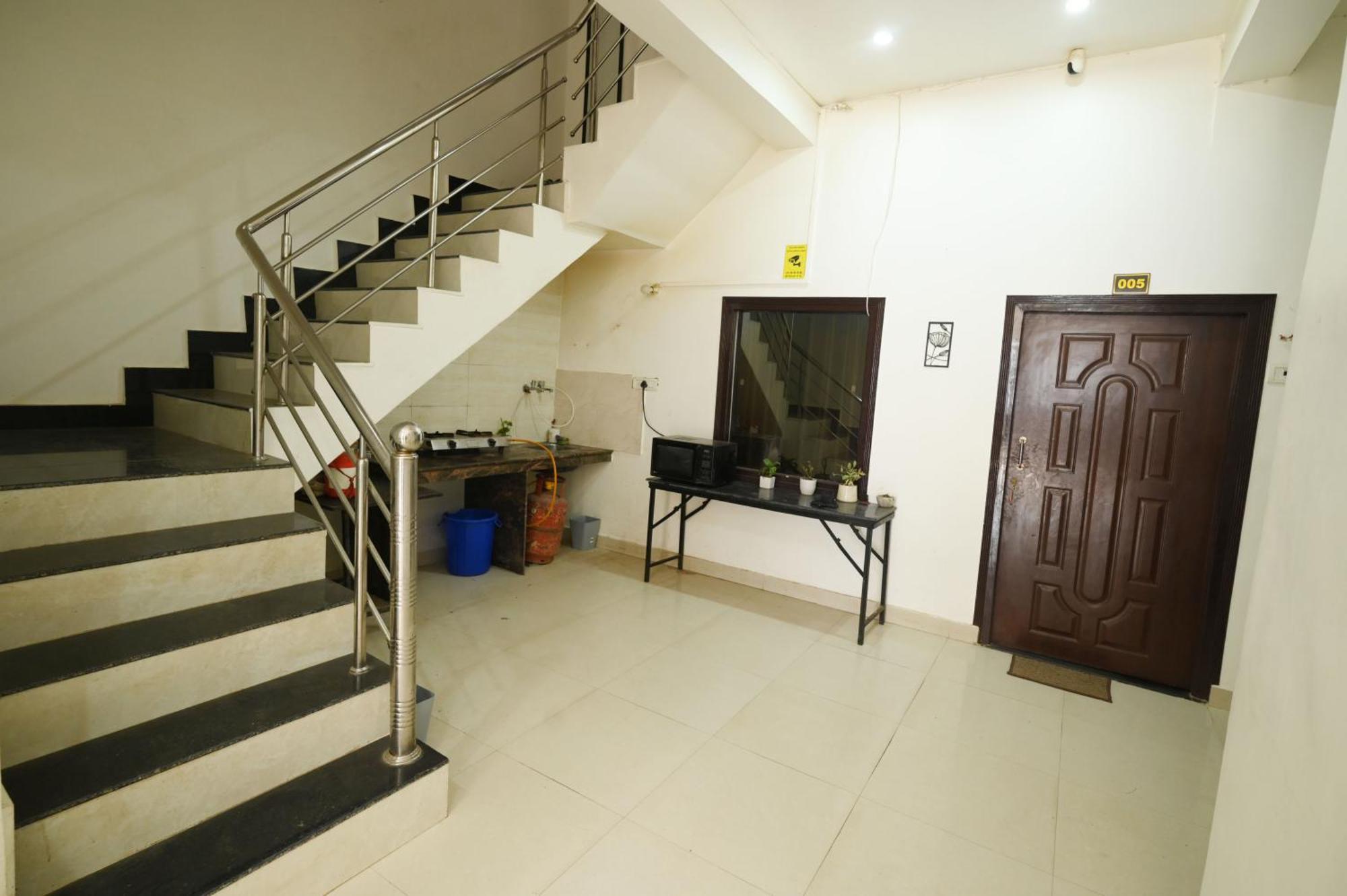 Janki Sadan Near Ram Janam Bhumi