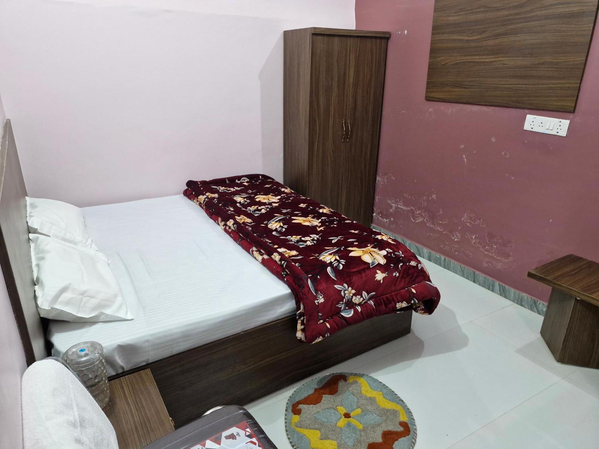 Hanumant Kripa Paying Homestay *