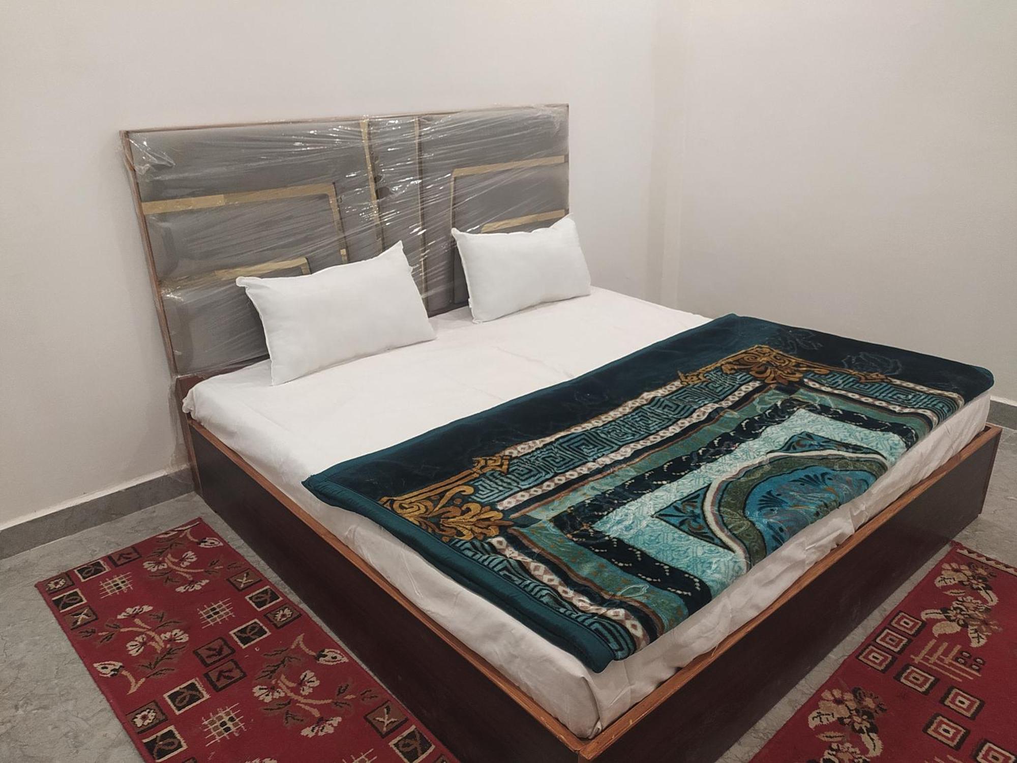 A V Palace Homestay Ayodhya