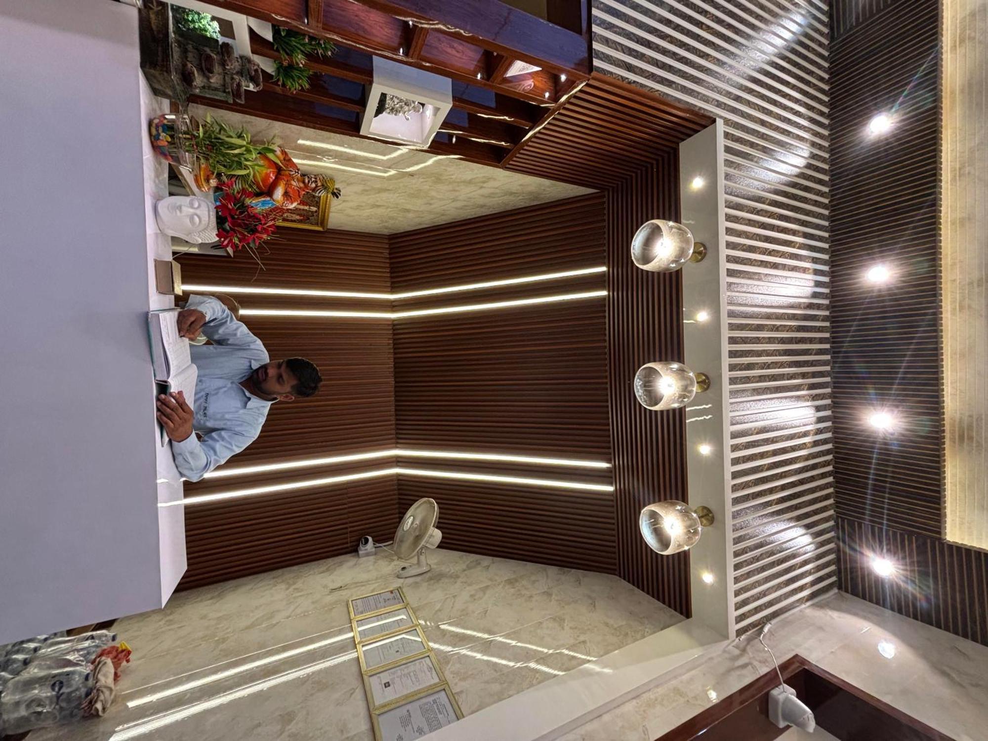Hotel Ramay Palace