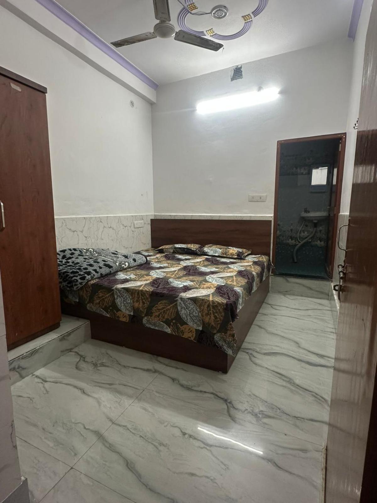 Shri Sitaram Guest house *
