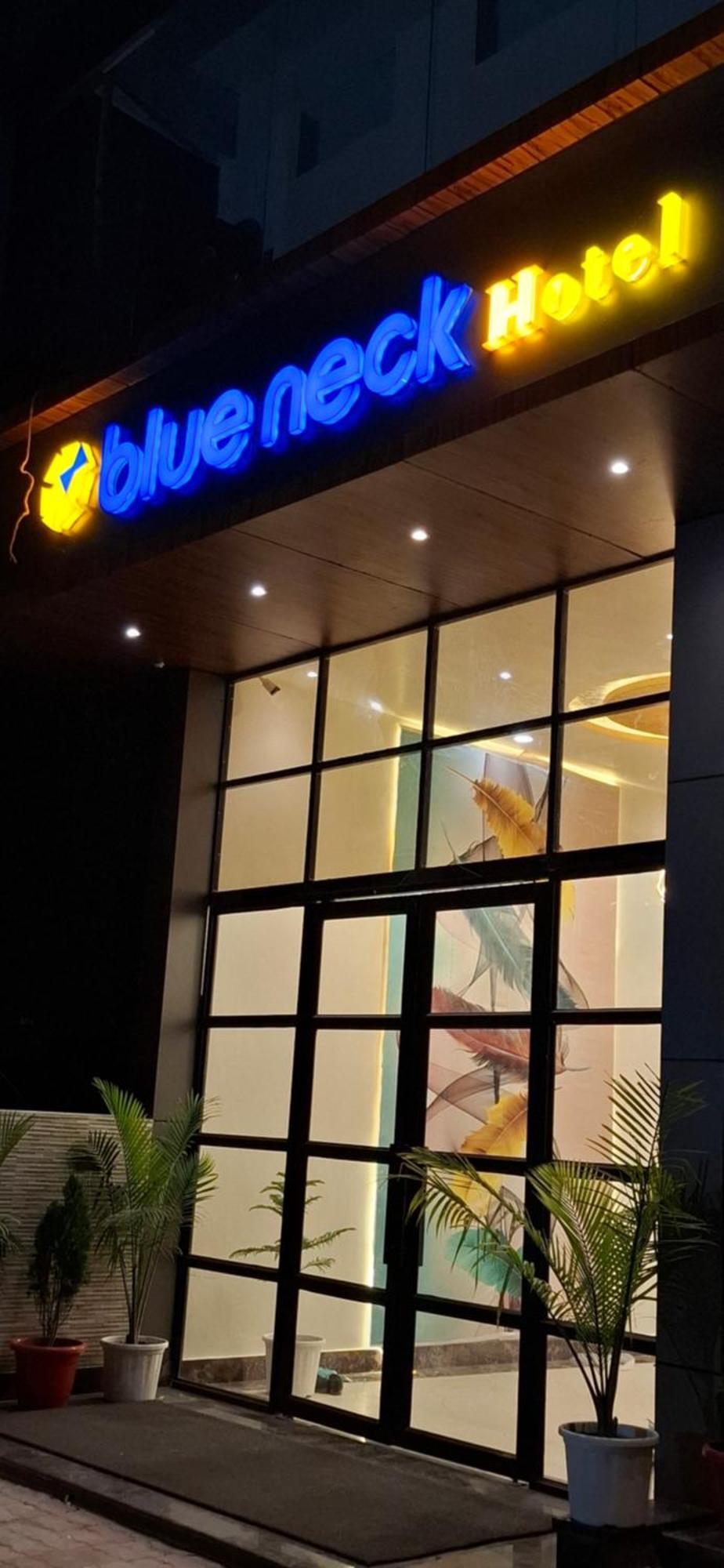 Blueneck A Veg Place