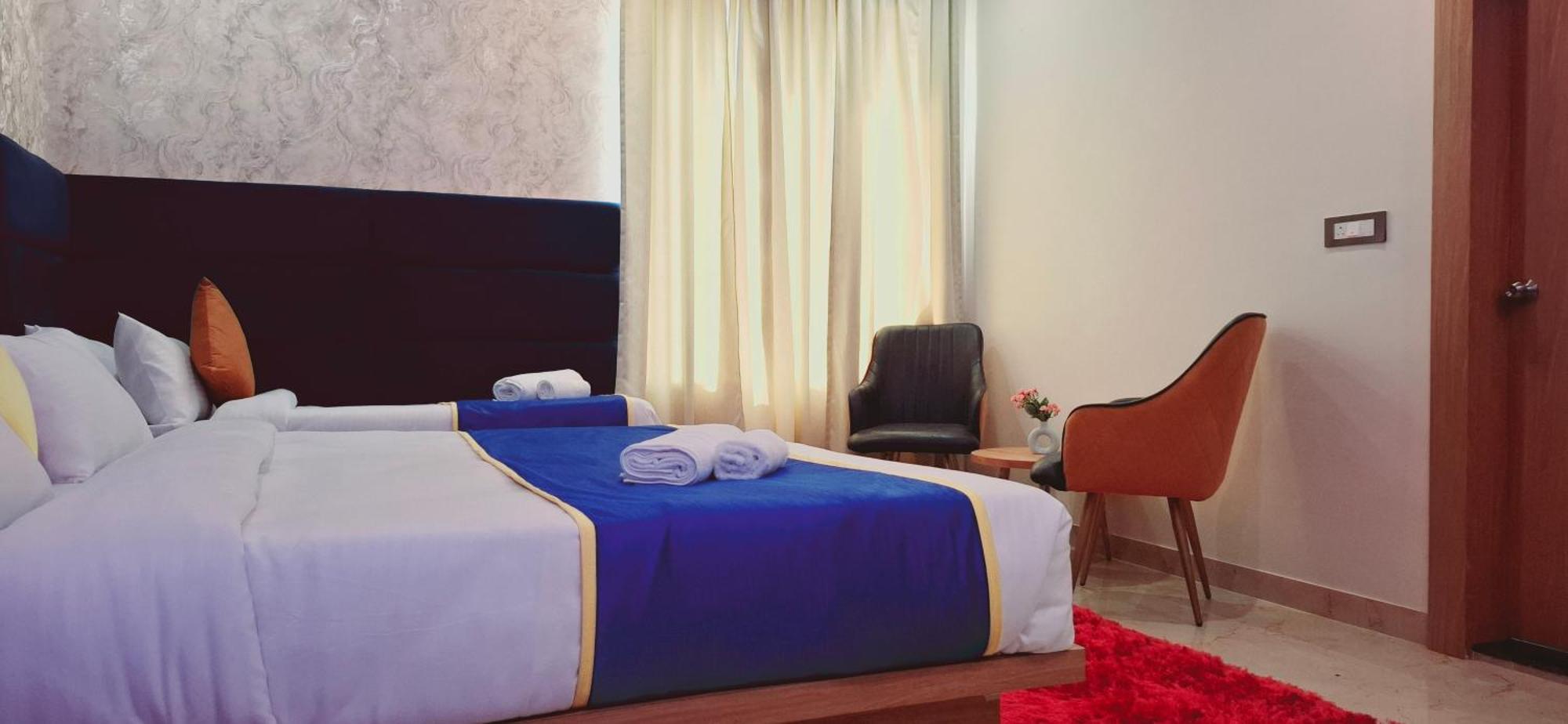 Hotel Blueneck A Veg Place Ayodhya