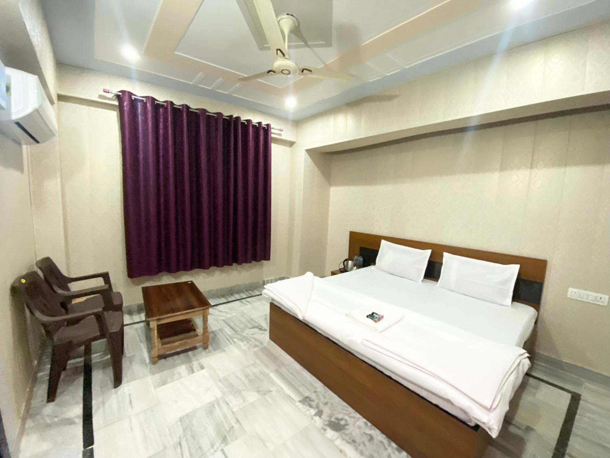 Vrisha Hotel 3*