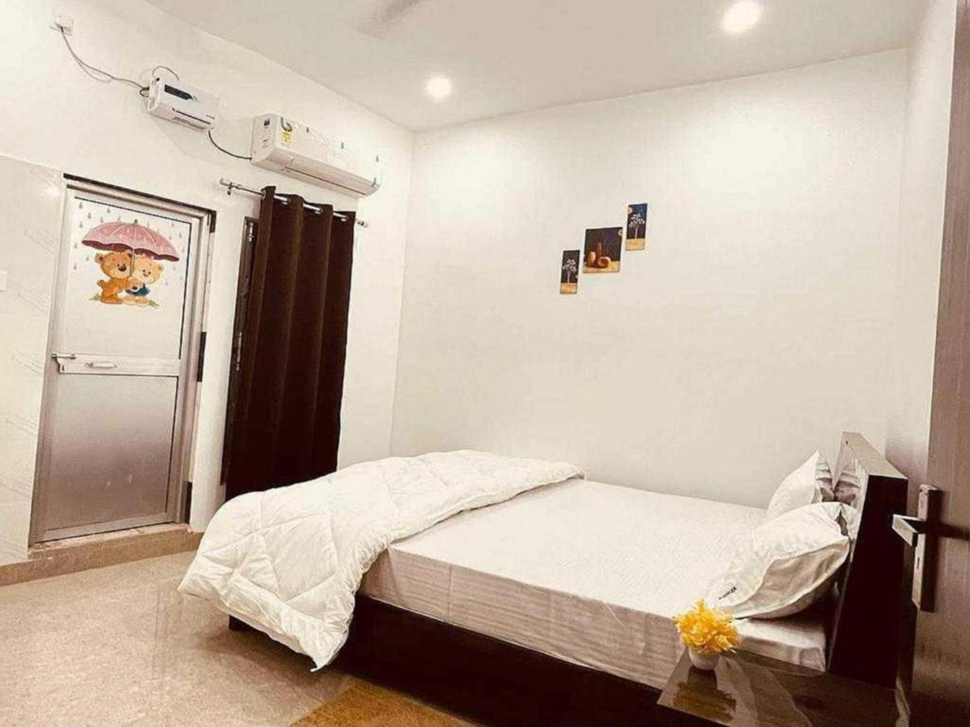 Ashoka Aashram Near Shri Ram Janmabhoomi - Prime Location With Luxury And Spacious - Book Now Homestay