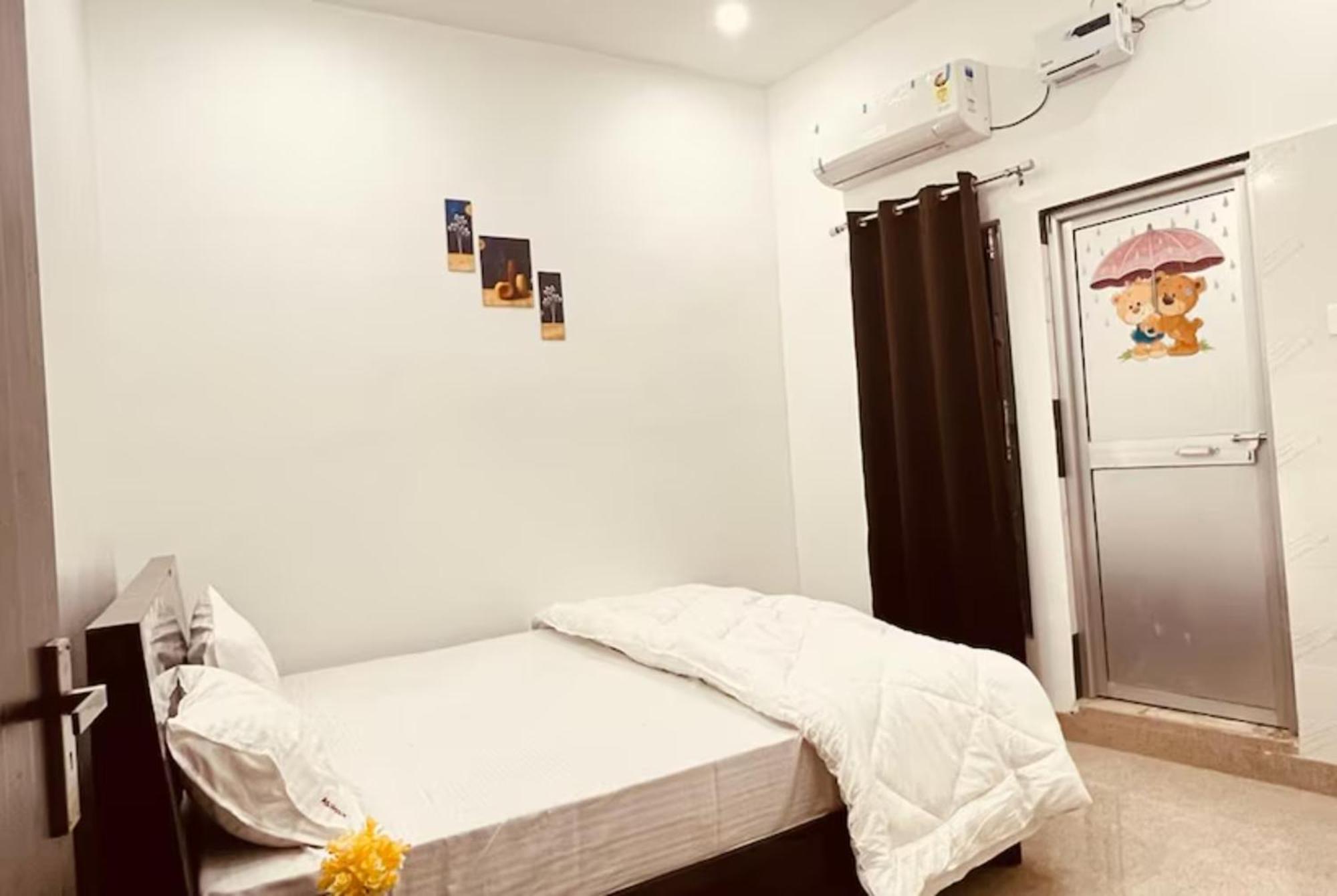 Ashoka Aashram Near Shri Ram Janmabhoomi - Prime Location With Luxury And Spacious - Book Now Homestay Ayodhya