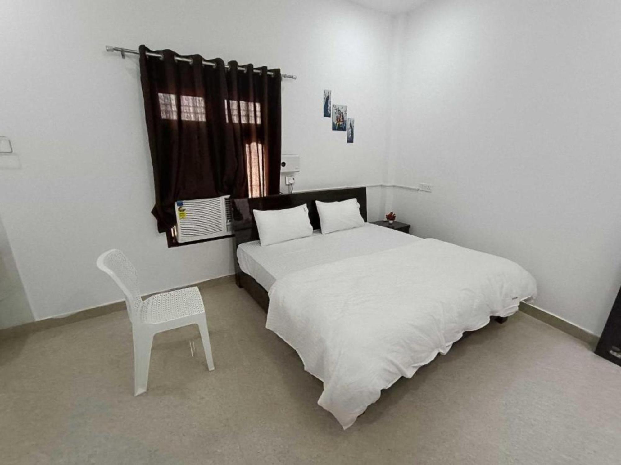 Ashoka Aashram Near Shri Ram Janmabhoomi - Prime Location With Luxury And Spacious - Book Now * Ayodhya