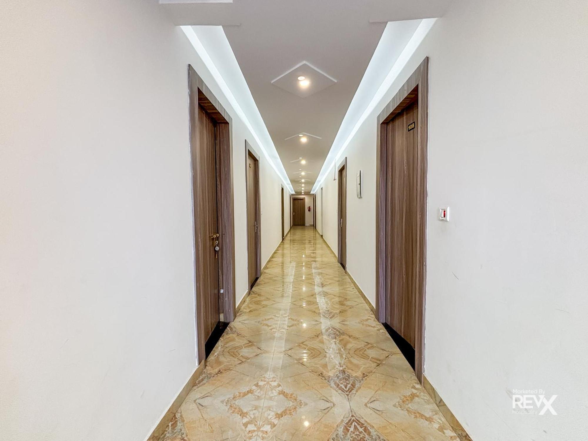 Hotel Raghuveer Sadan, Near Ram Mandir -10 Min Walk Ayodhya