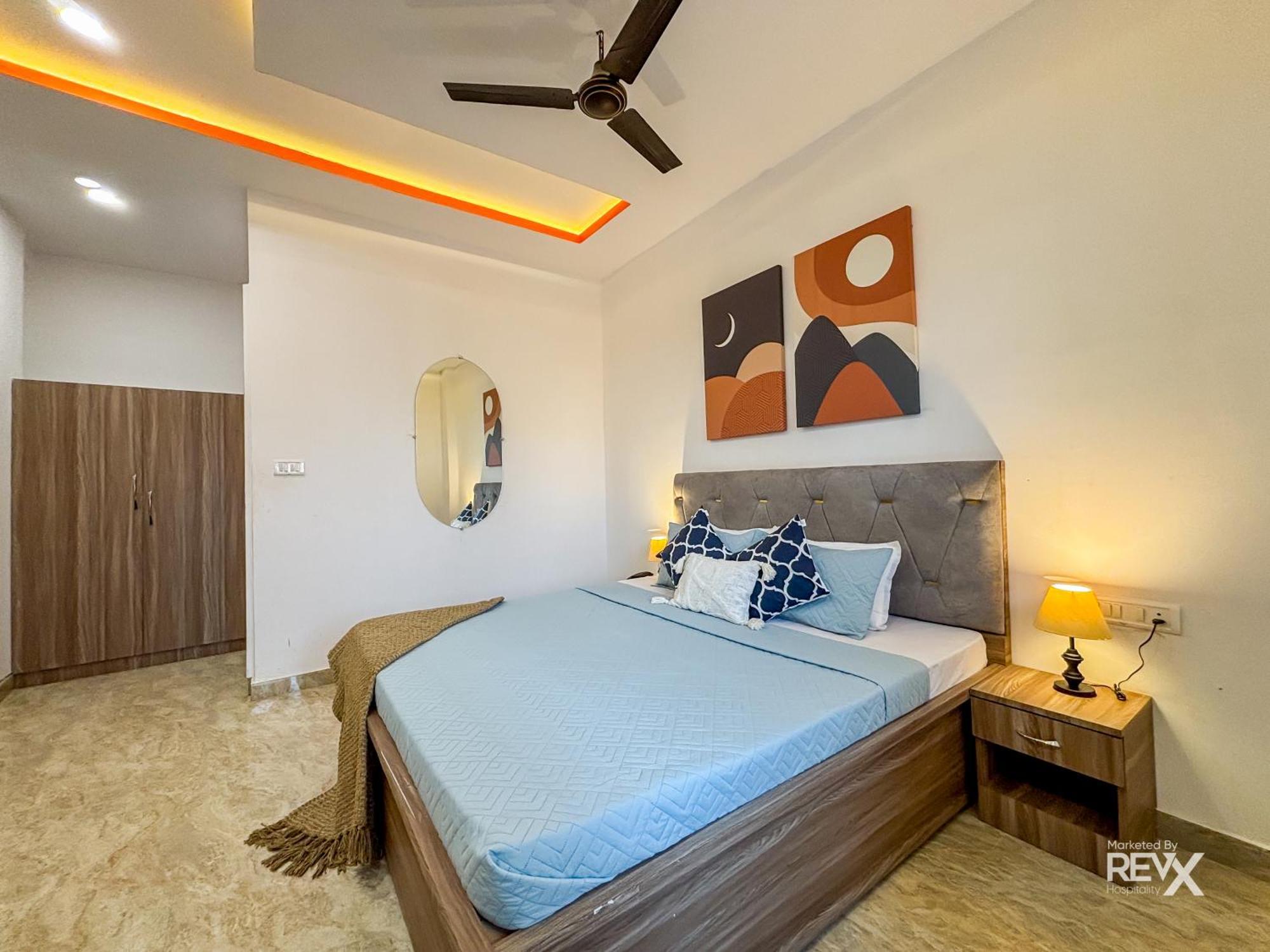 Hotel Raghuveer Sadan, Near Ram Mandir -10 Min Walk
