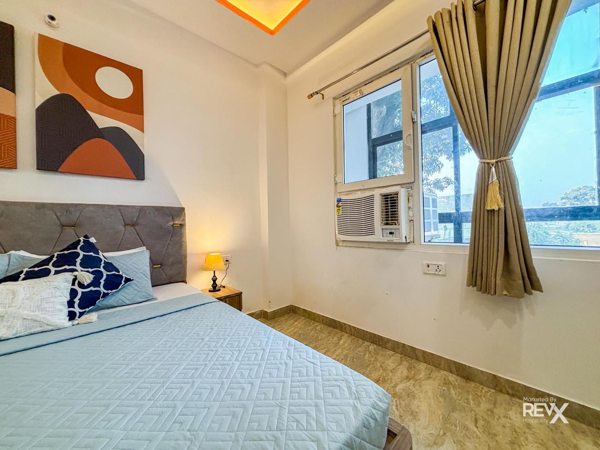 Hotel Raghuveer Sadan, Near Ram Mandir -10 Min Walk 2*