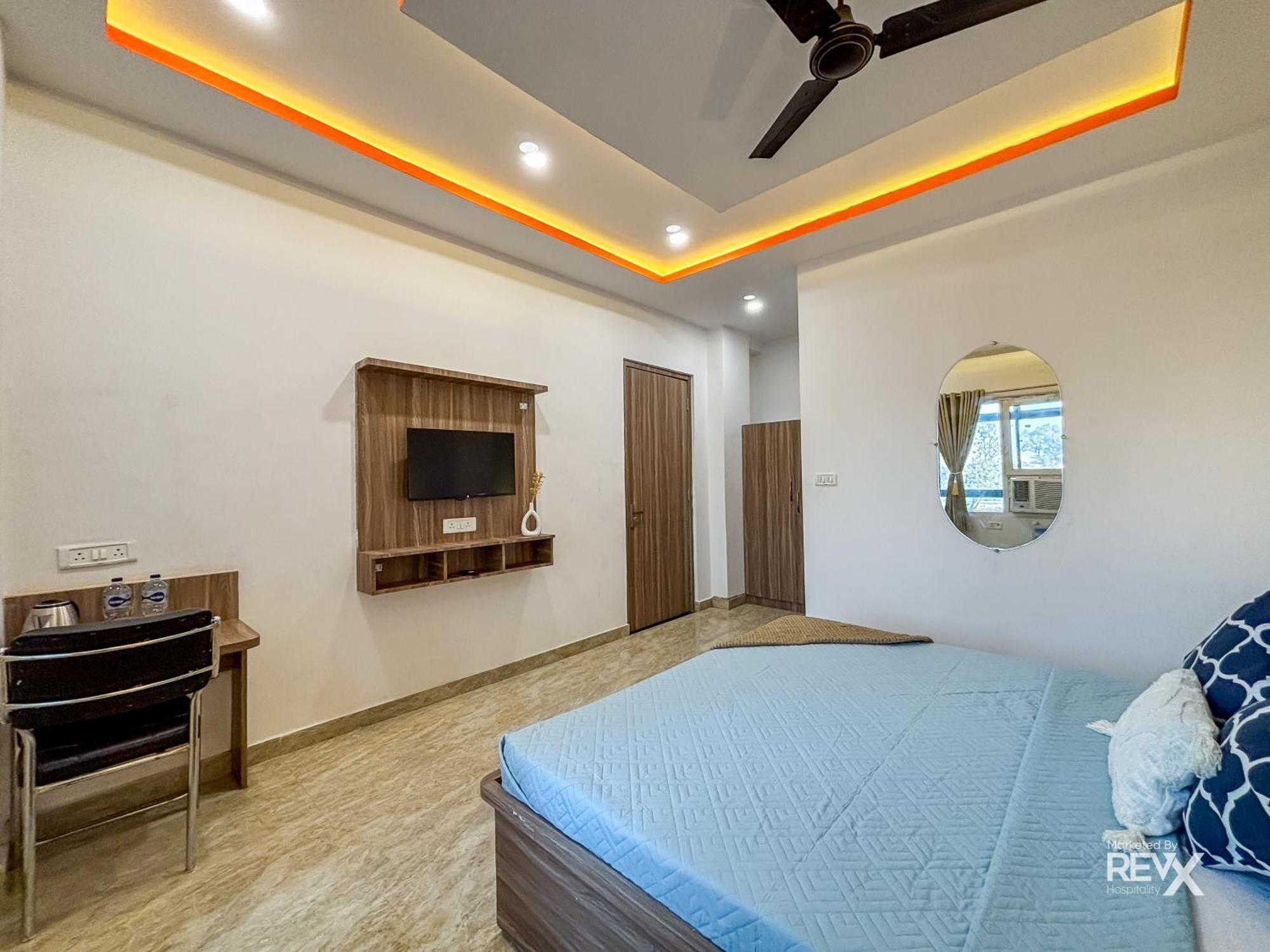 Hotel Raghuveer Sadan, Near Ram Mandir -10 Min Walk Ayodhya