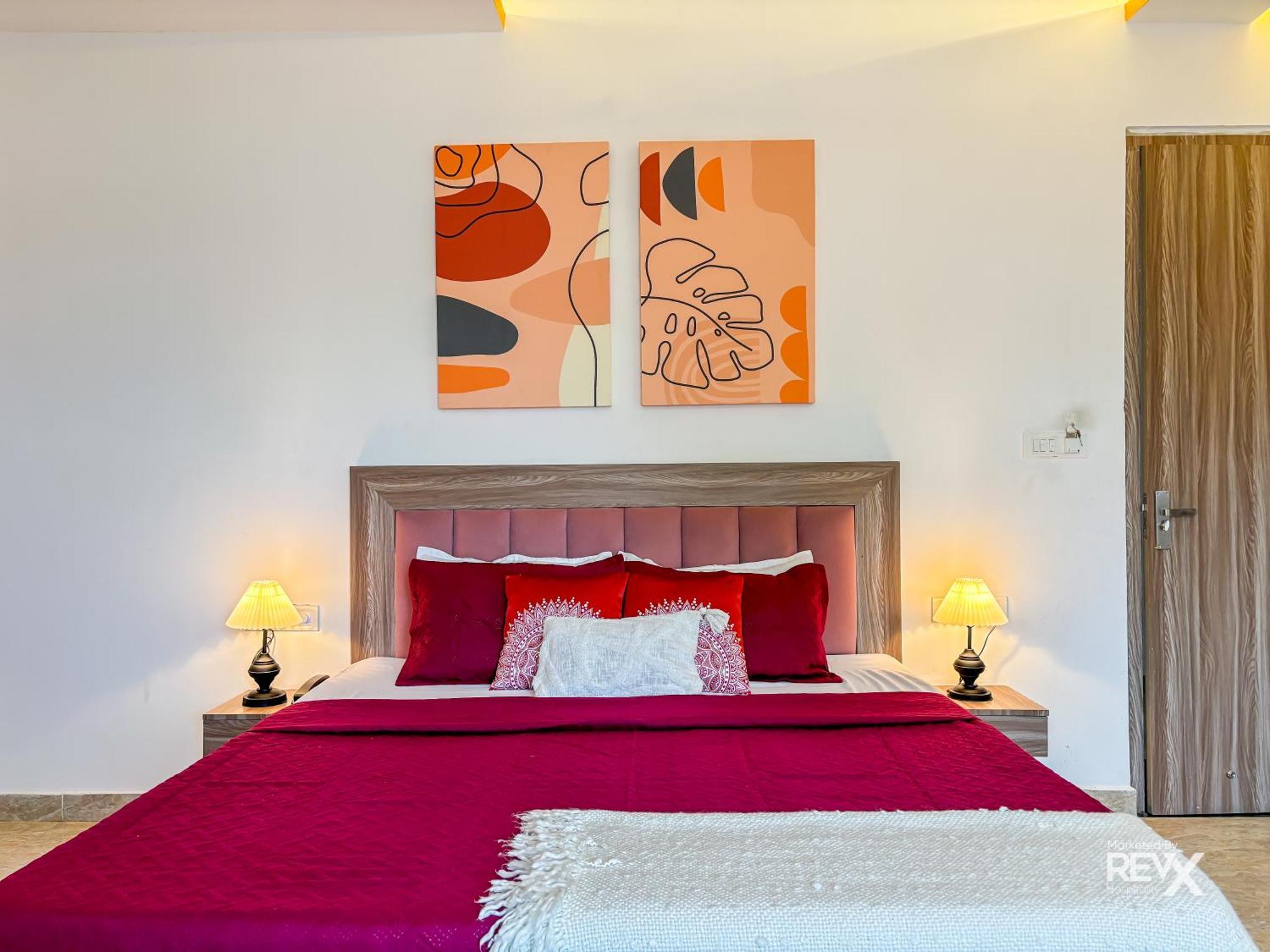 Hotel Raghuveer Sadan, Near Ram Mandir -10 Min Walk