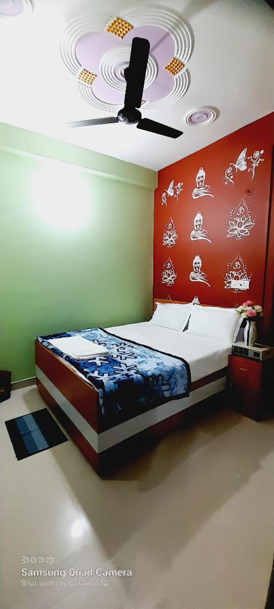 Hotel Shiv Niketan 200mtr From Shri Ram Mandir *