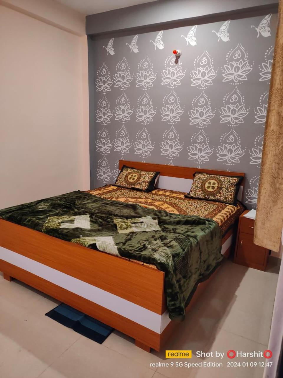 Shiv Niketan 200mtr From Shri Ram Mandir Hotel Ayodhya