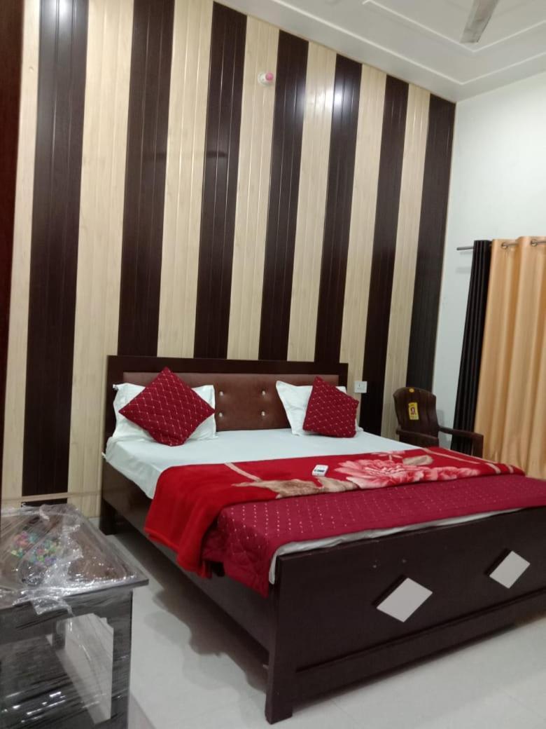 Ramam By Naavagat 700mtr From Shri Ram Janambhumi