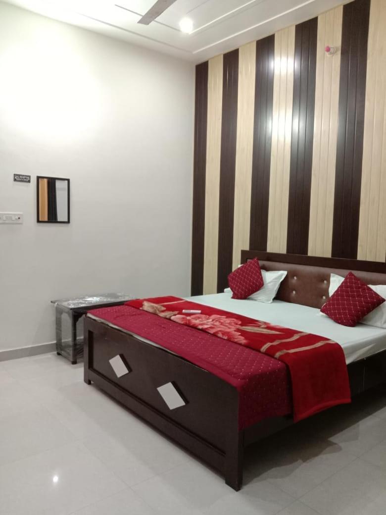 Ramam By Naavagat 700mtr From Shri Ram Janambhumi Hotel