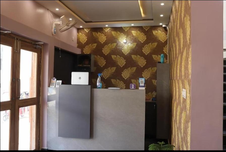 Hotel By Bookingcare
