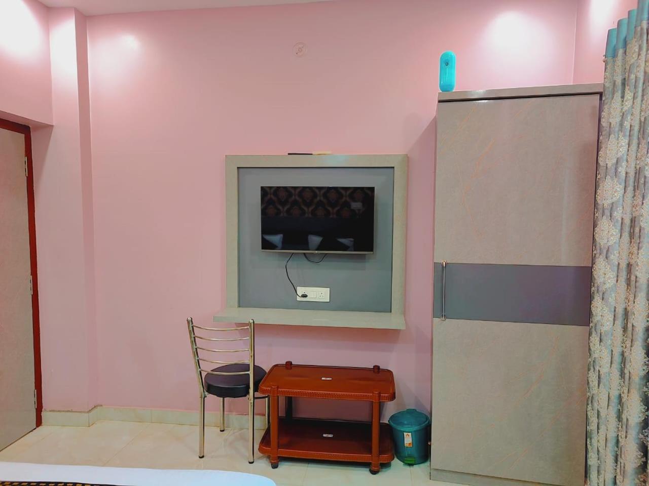 Hotel By Bookingcare Ayodhya