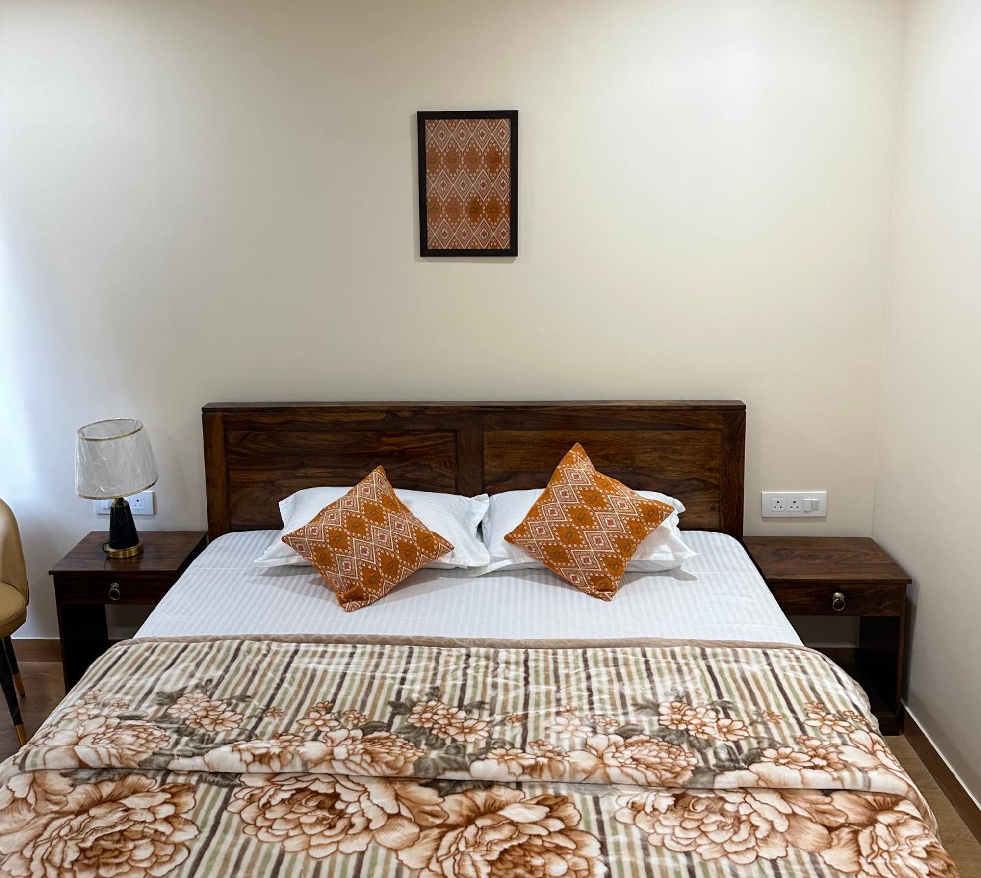Divine Ayodhya- A Unit Of Chinar Services Hotel *
