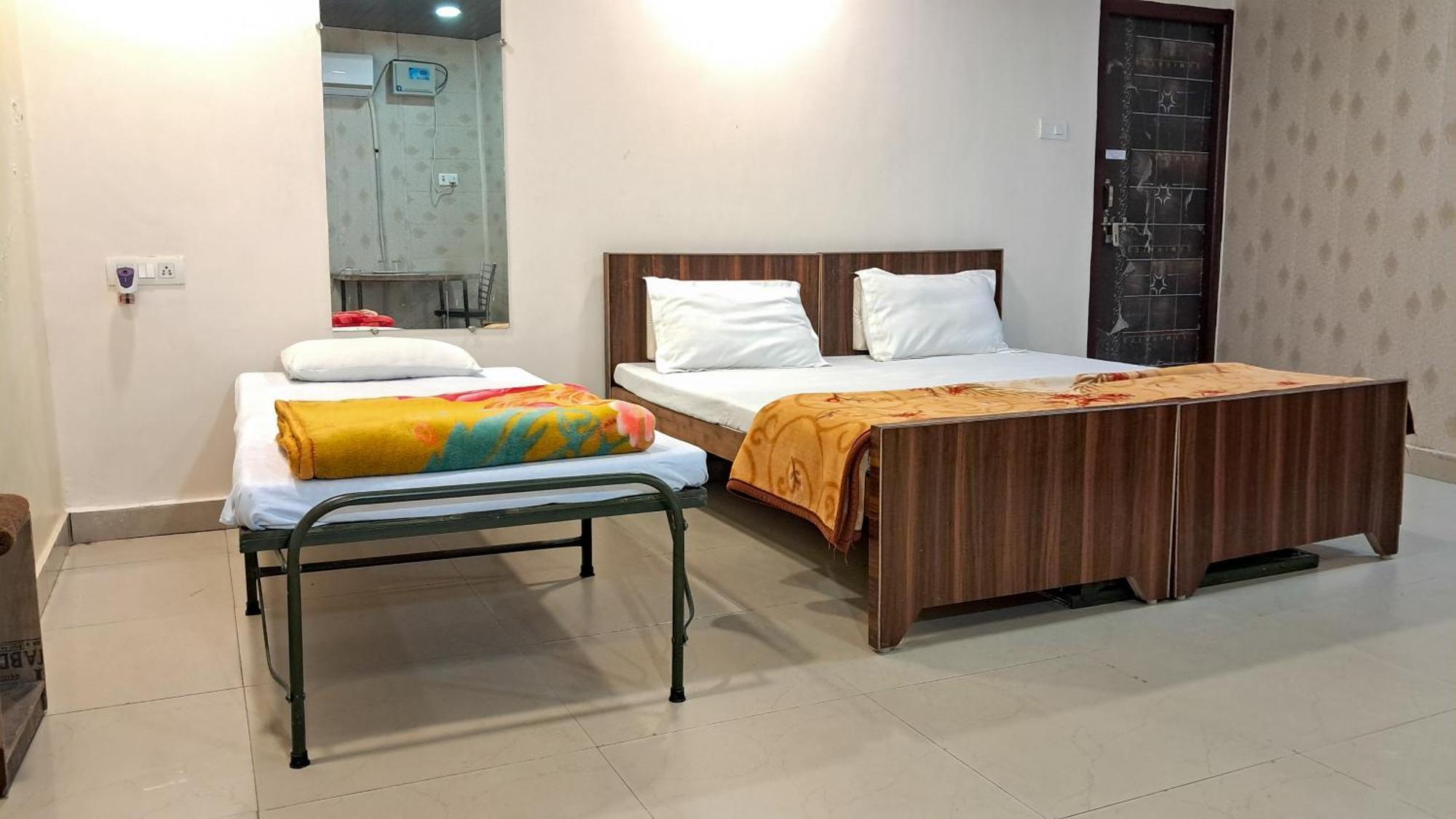 Ld Guest House, Hotel Ayodhya