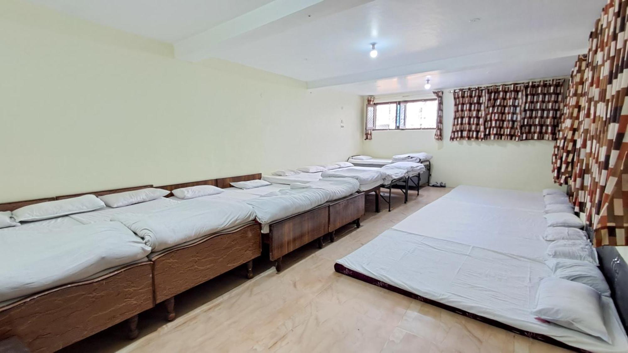 Ld Guest House, 3* Ayodhya
