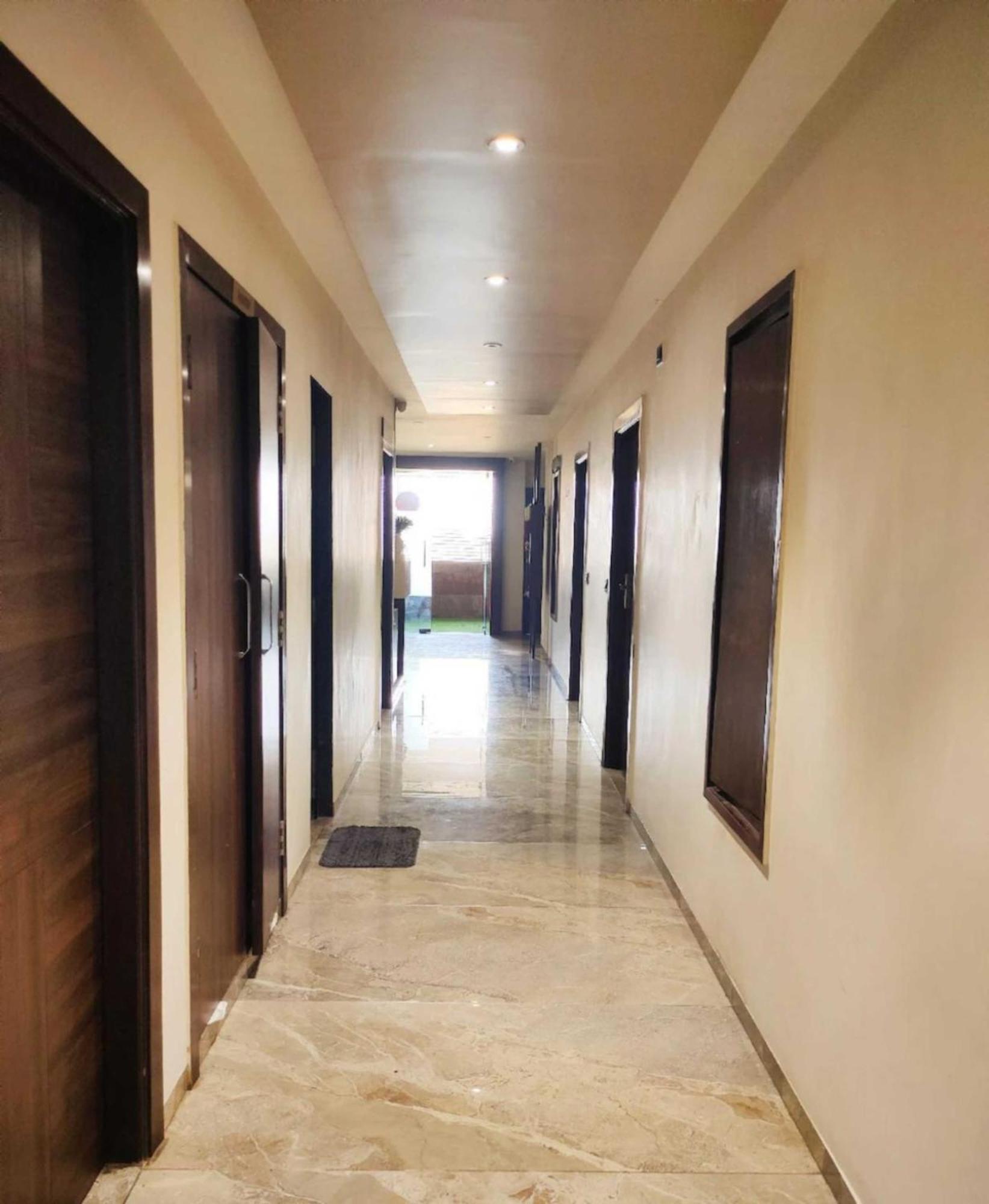 Raghubir Homestay - Perfect Location With Comfortable Ayodhya