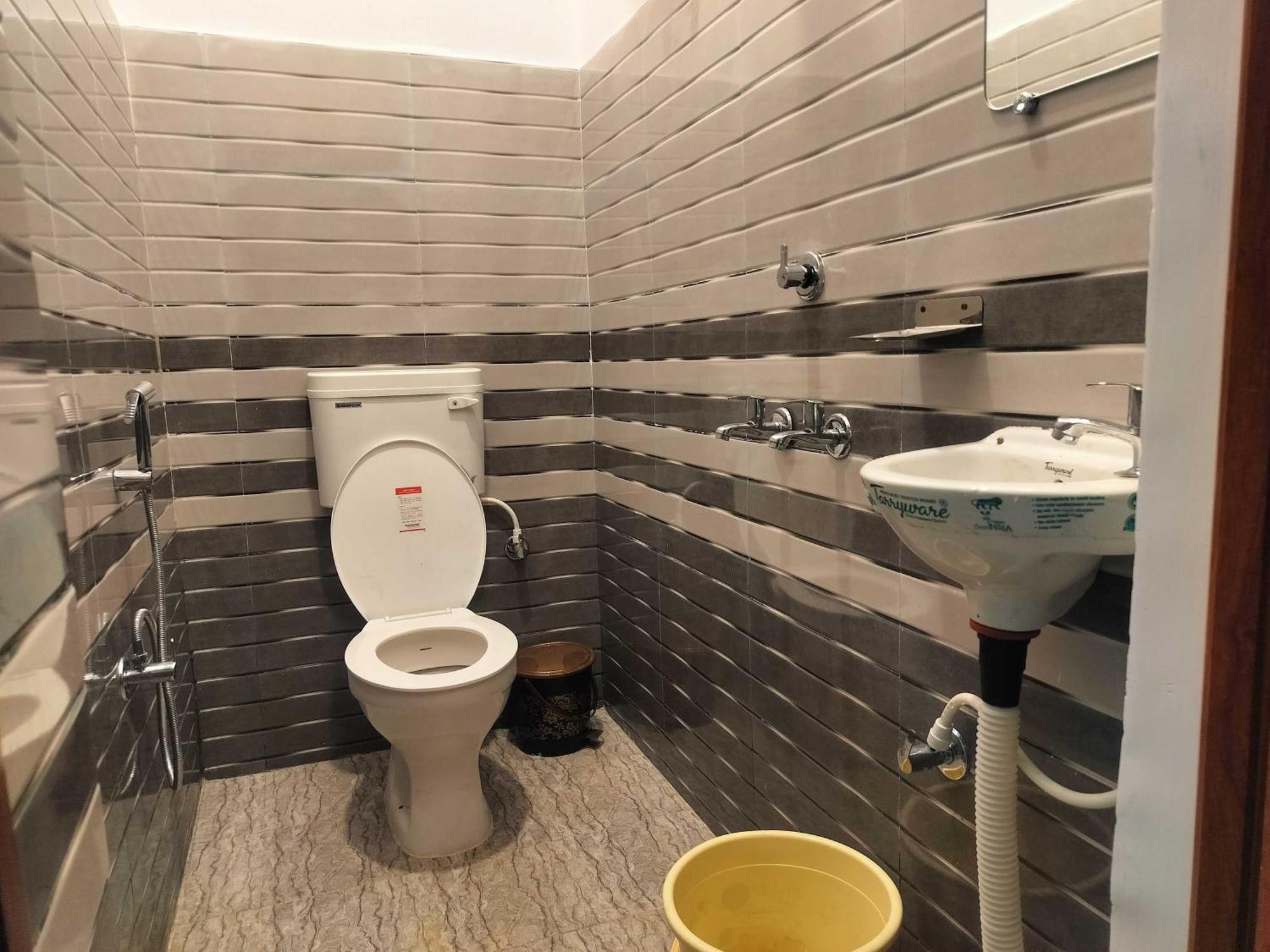 O The Nest Hotel Ayodhya