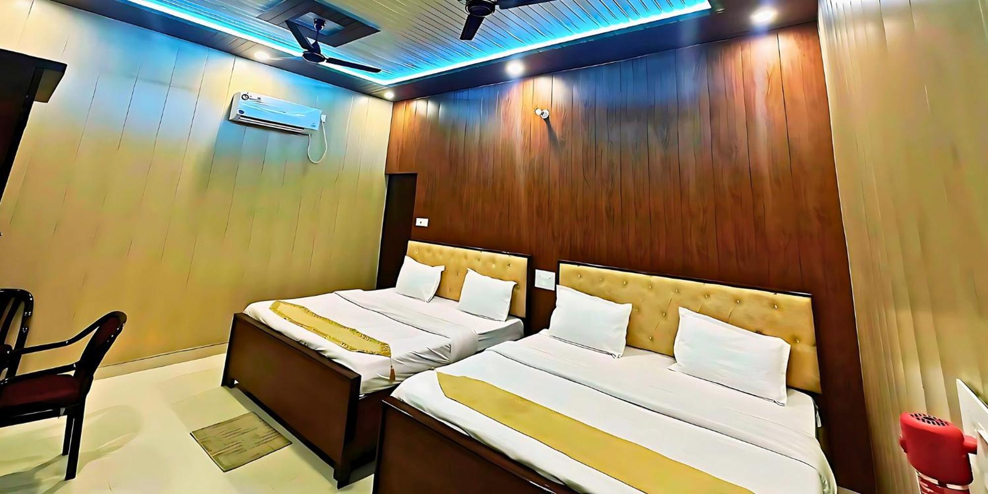 Hotel Ramayana Grand Hotel, Near Ram Mandir *