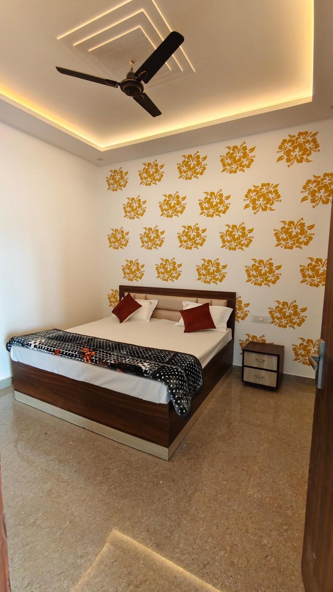 Guest house Shree Radhe Krishna *