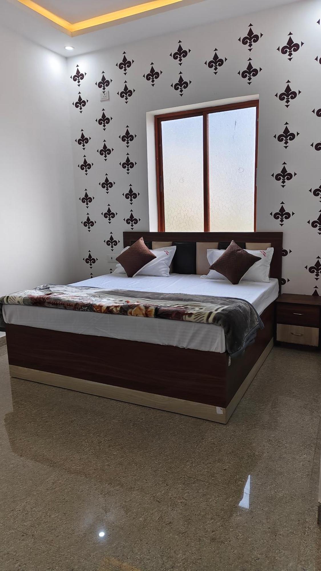 Shree Radhe Krishna Guest house Ayodhya
