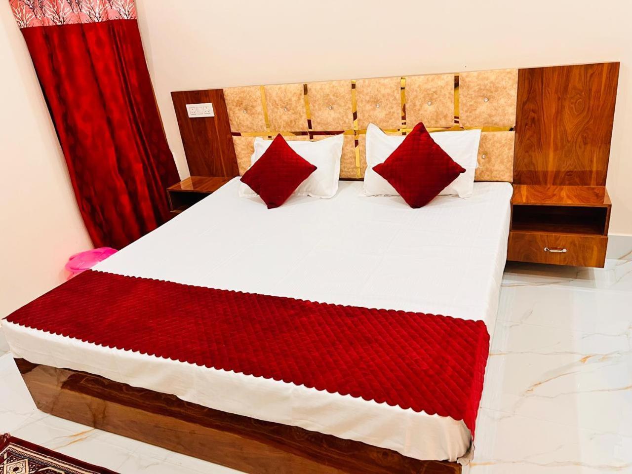 Shanti Vas Guest house Ayodhya