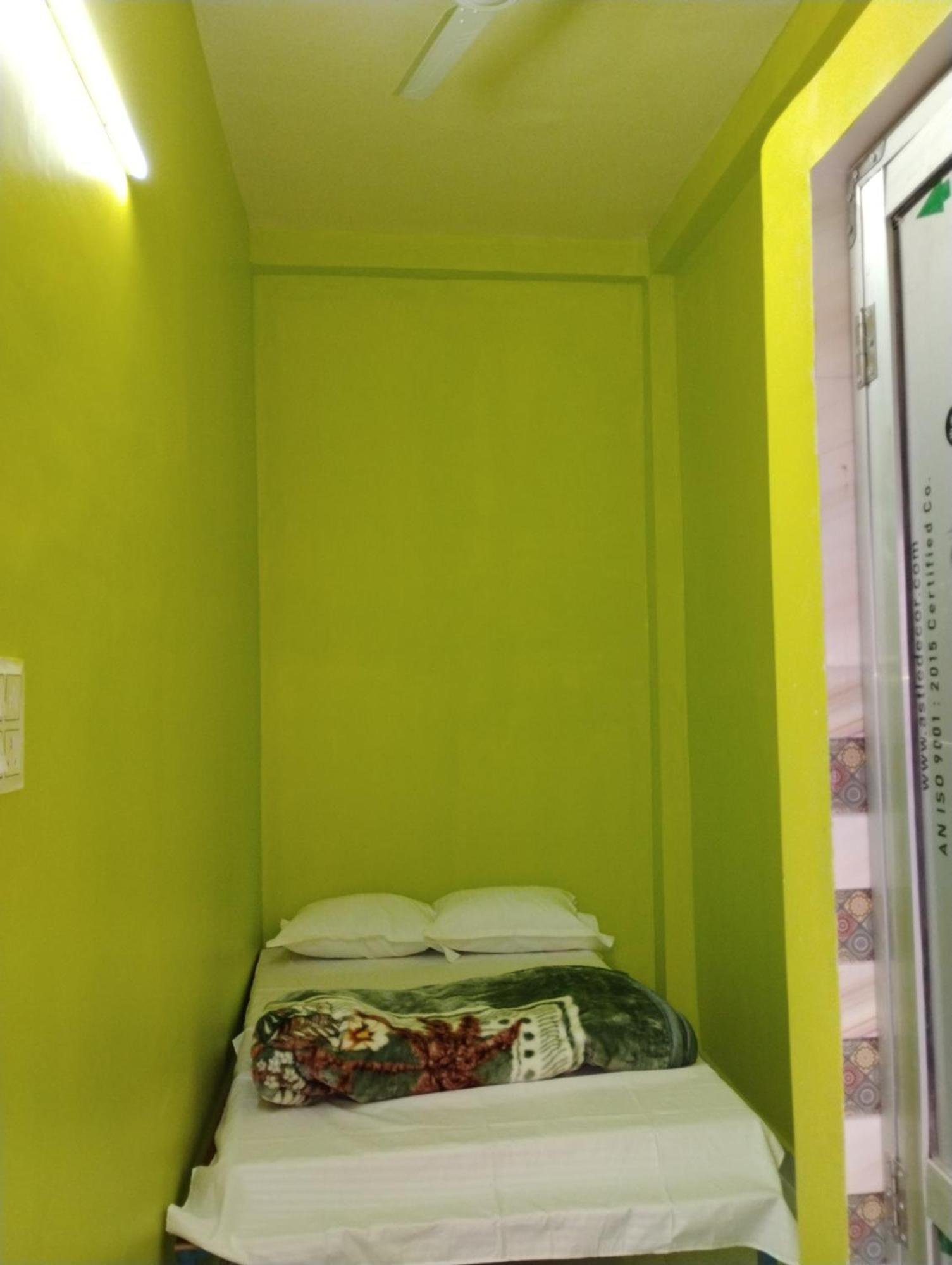 Guest house Geeta Teerth *