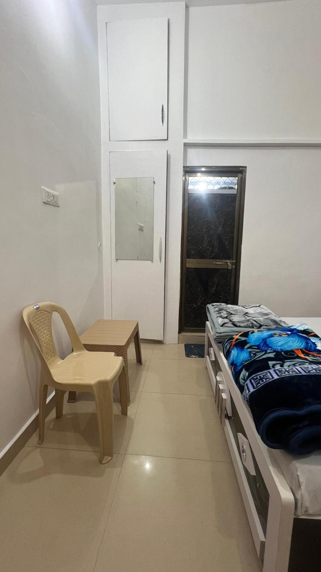 Hanumat Retreat Homestay *