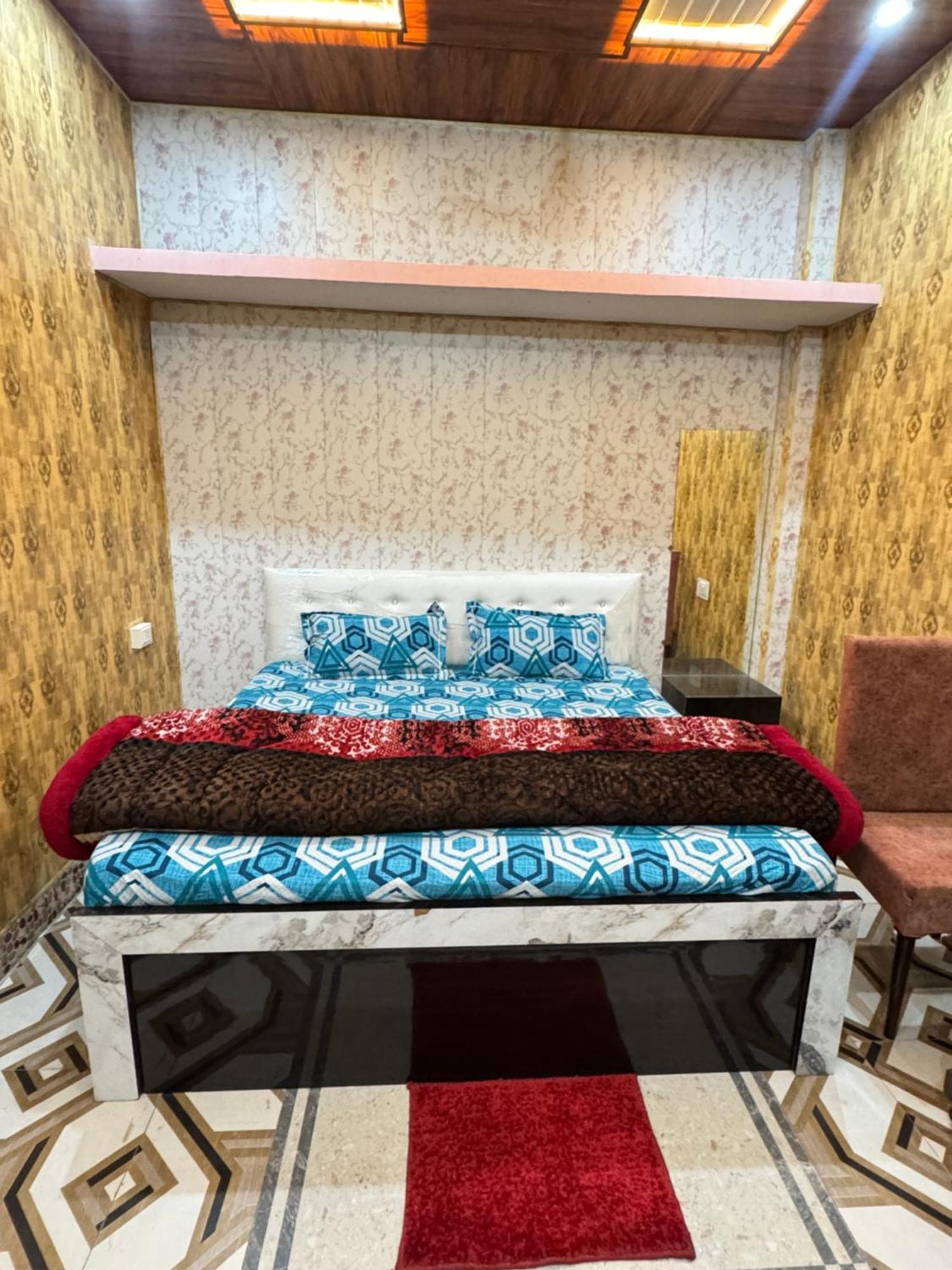 Guest house Ram Lalla *