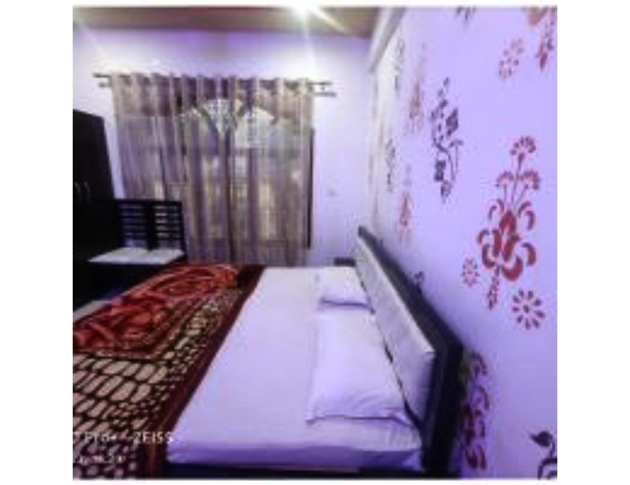 The S R Palace And Marriage Lawn,ayodhya Hotel