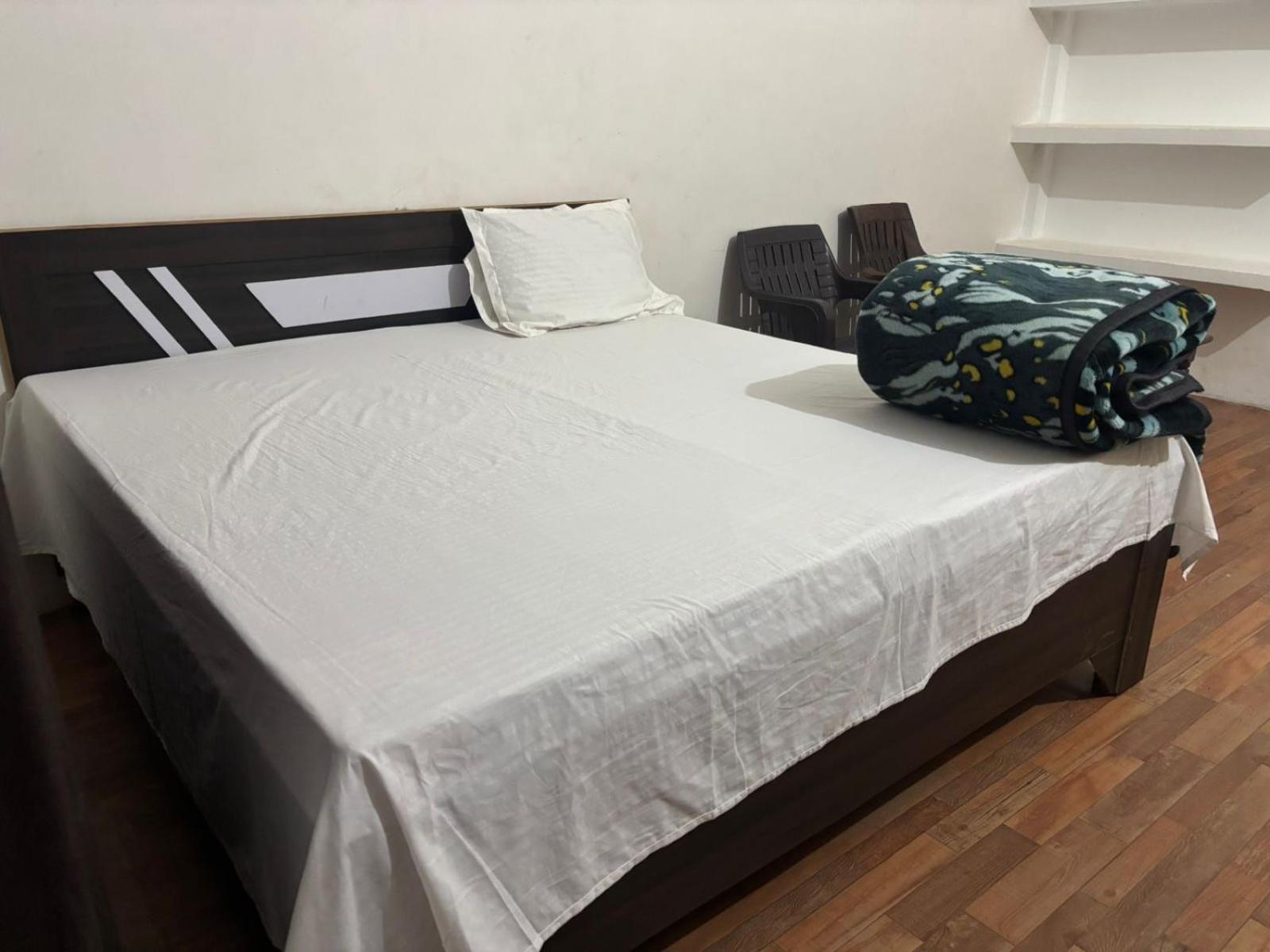 Mithila Guest