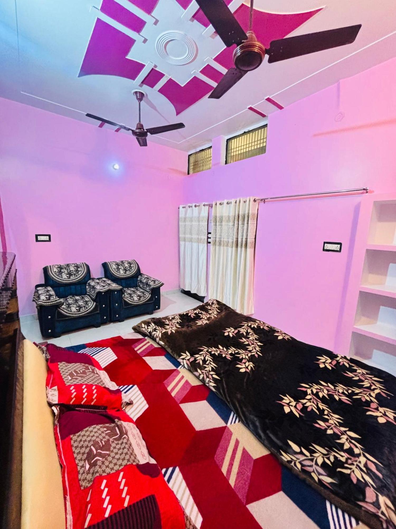 Shree Swaminarayan Homestay *
