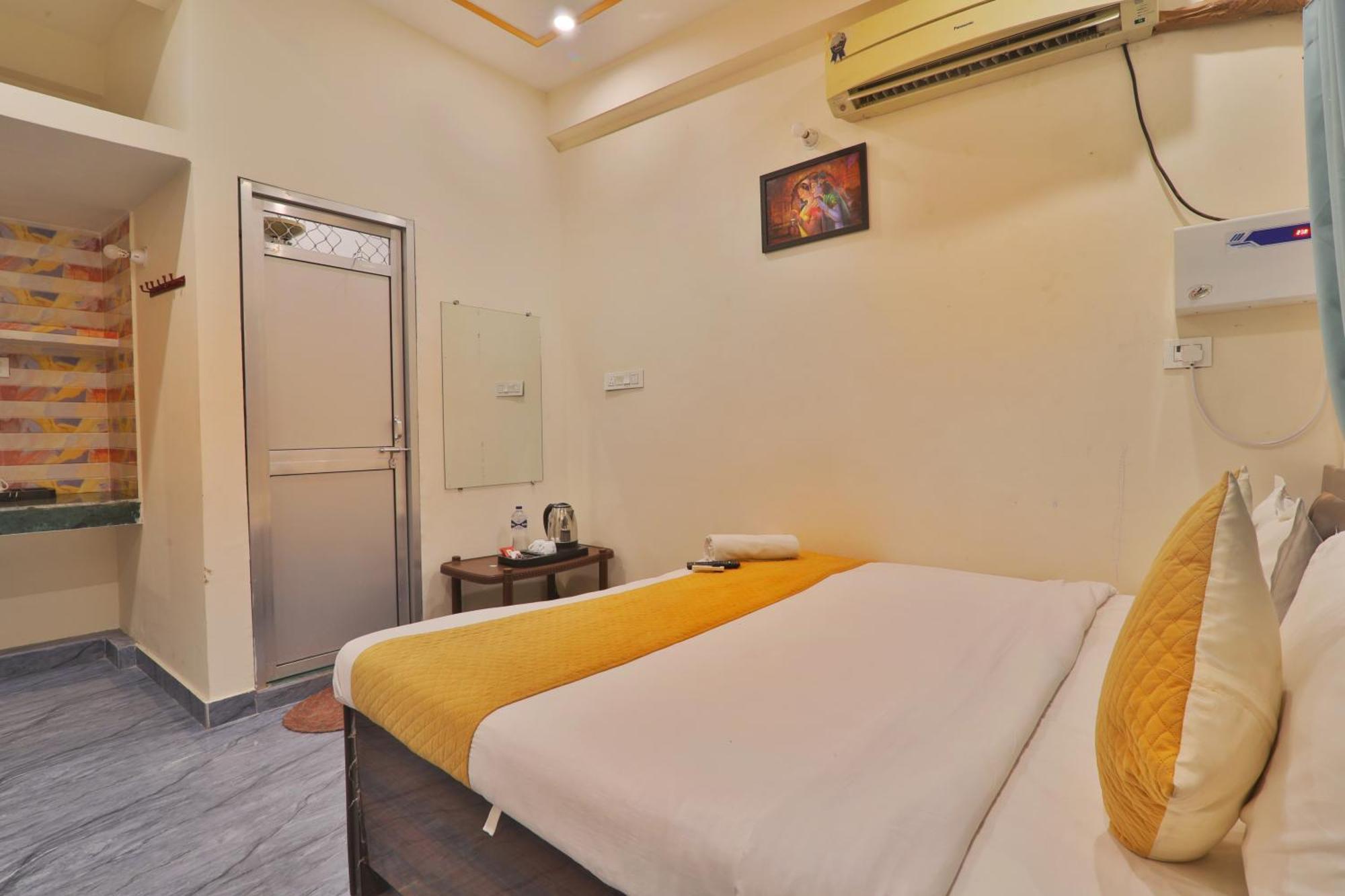 Rama Yan Rated & Selling In Ayodhaya * Ayodhya