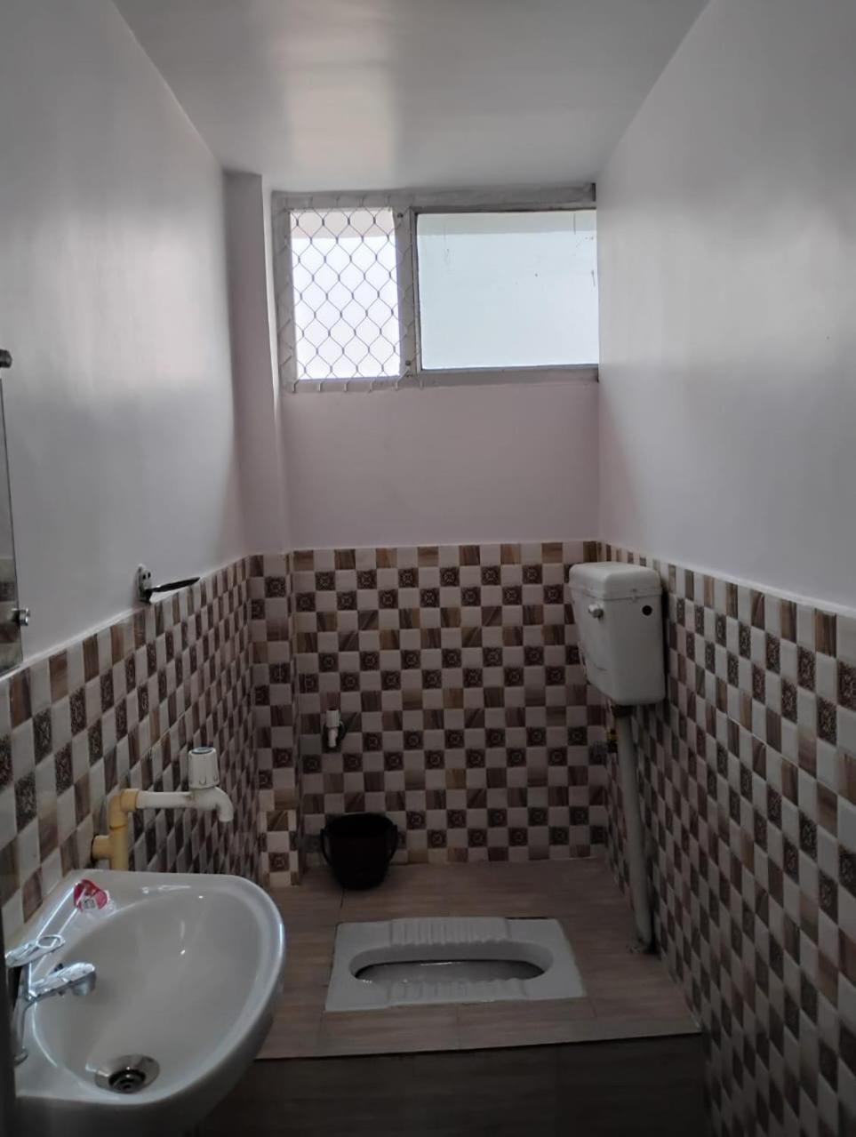 Geeta Teerth Guest house Ayodhya