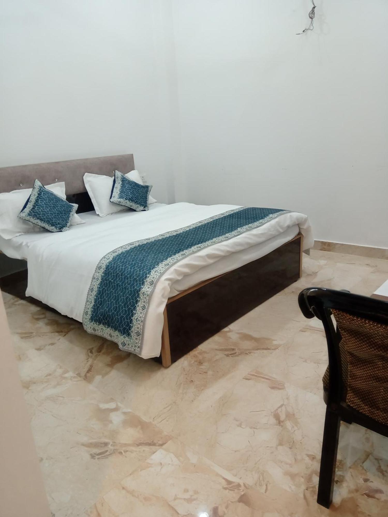 Ravindra Geeta Guest house