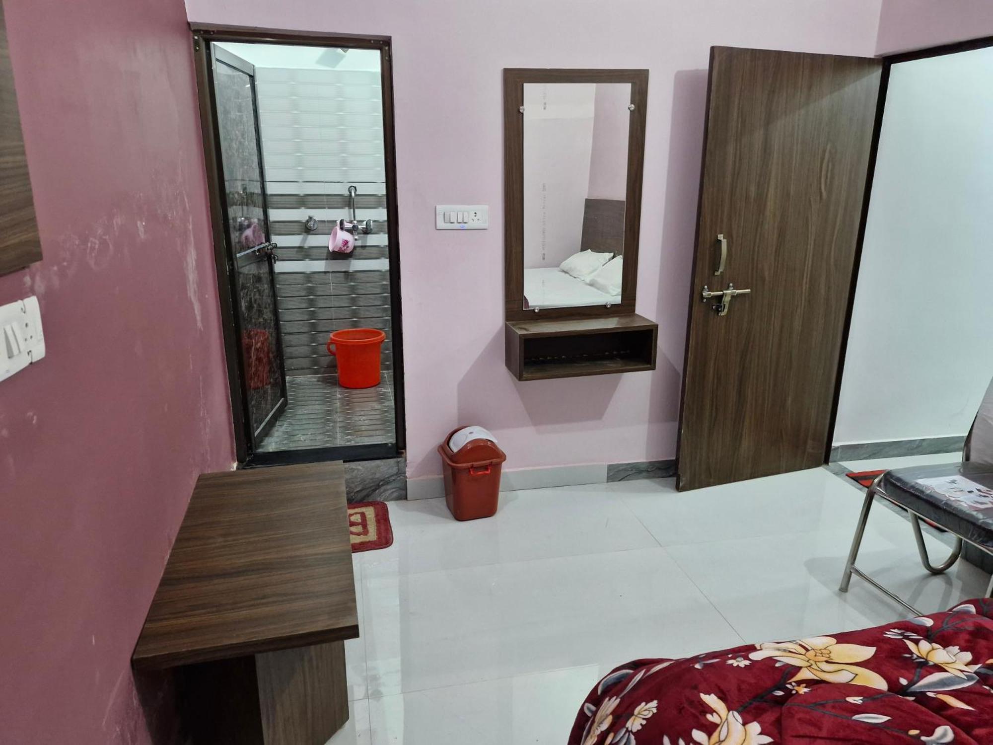 Hanumant Kripa Guest house *