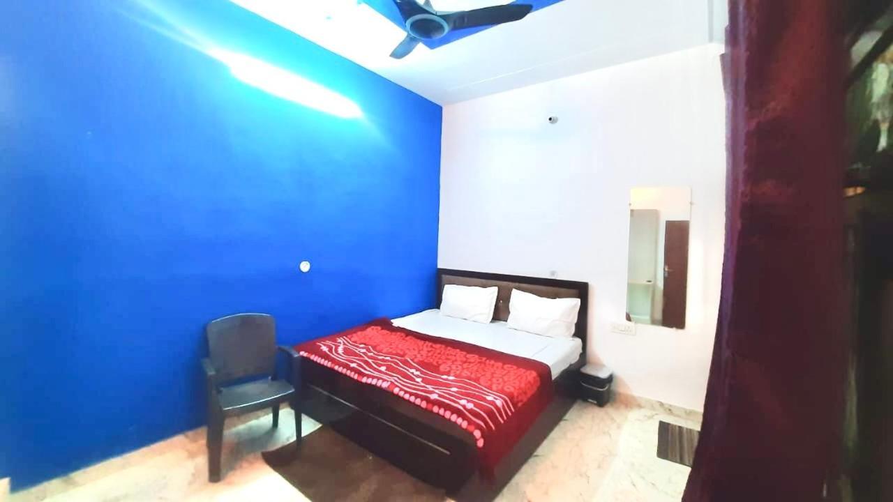 Guest house Divya Darshan Guest House, 100m From Shri Ram Janam Bhoomi Dham