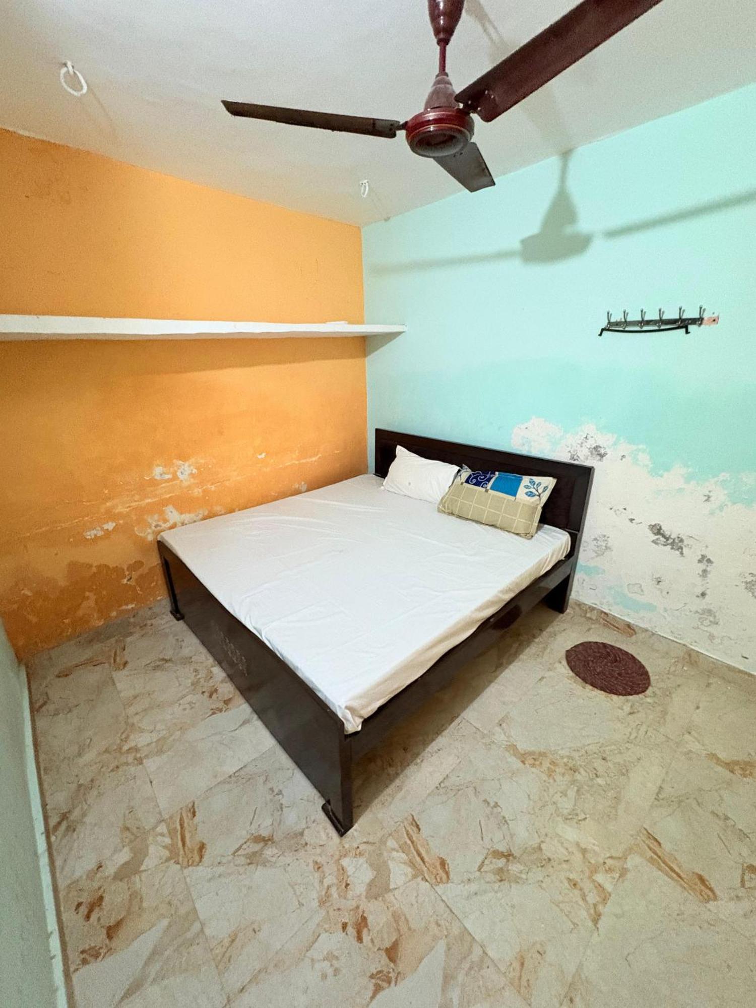 Homestay Radha Krishna