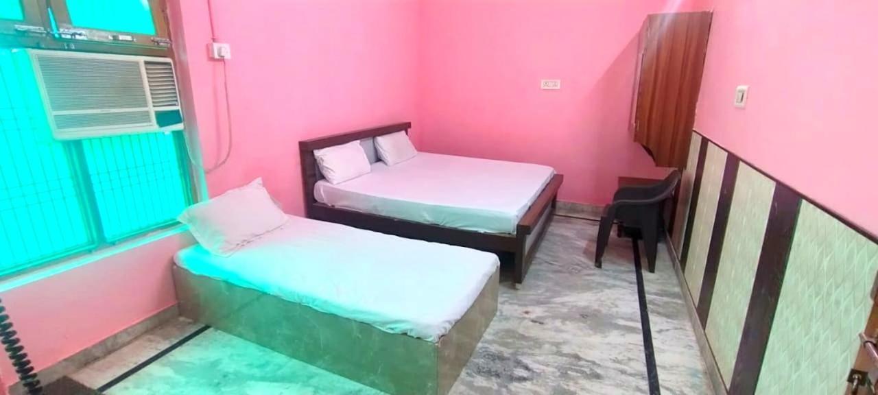 Go Balaji Palace In Full Air-conditioners 2* Ayodhya