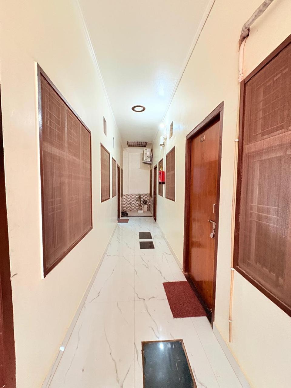 Ram Bila Paying Hotel Ayodhya