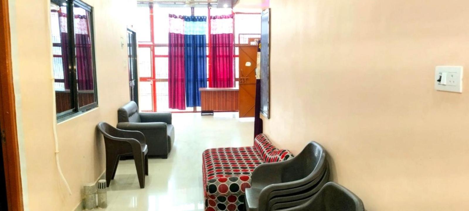 Go Balaji Palace In Full Air-conditioners Hotel 2*