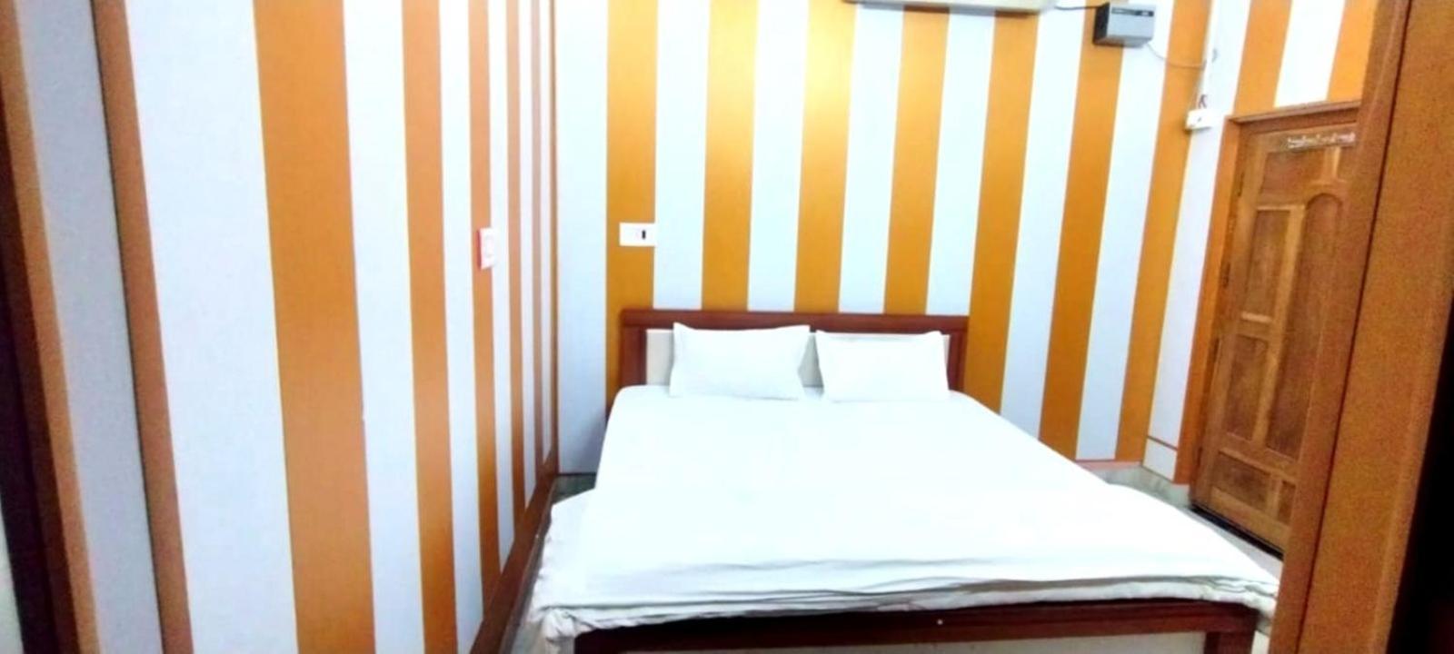 Hotel Go Balaji Palace In Full Air-conditioners