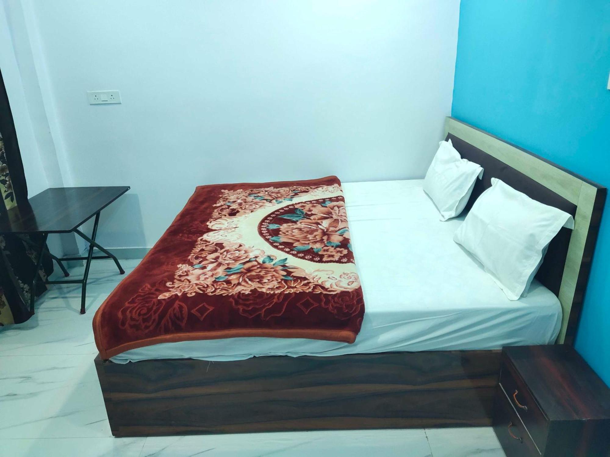 O Divyansh Paying Hotel Ayodhya