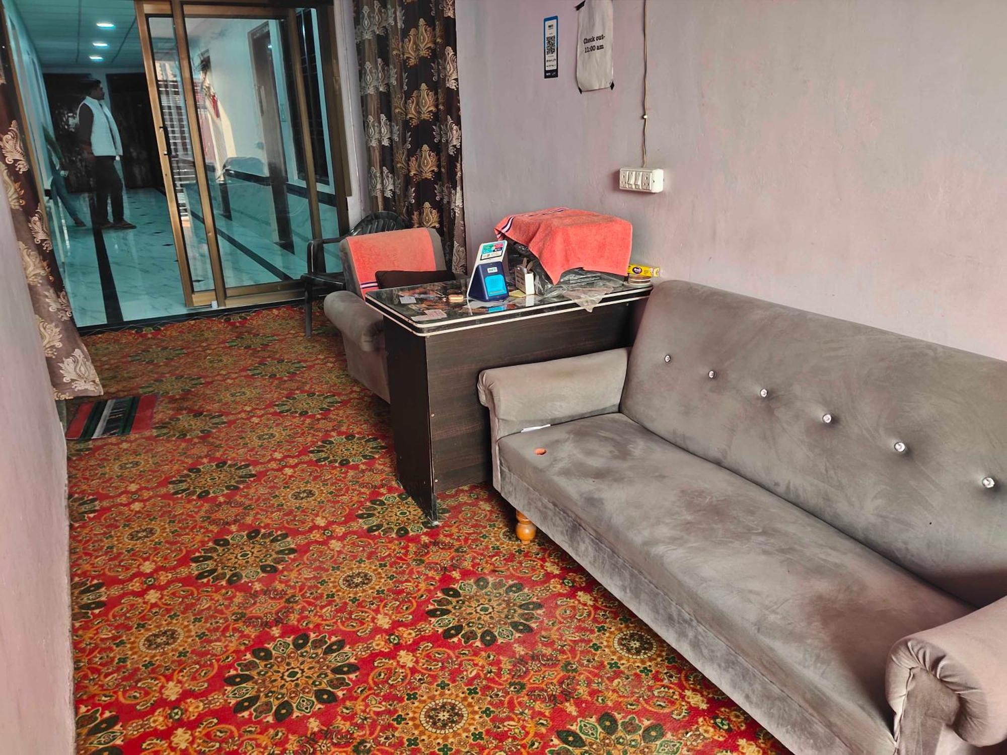 O Divyansh Paying Hotel 3*